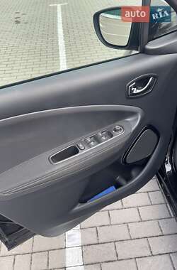 Хэтчбек Renault Zoe 2018 в 