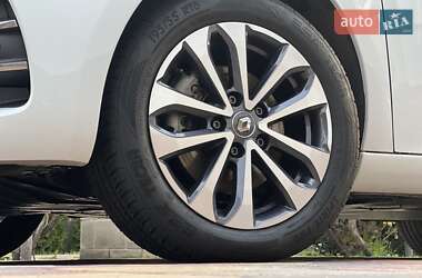 Хетчбек Renault Zoe 2022 в 