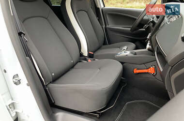 Хэтчбек Renault Zoe 2020 в 