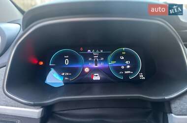 Хэтчбек Renault Zoe 2020 в 