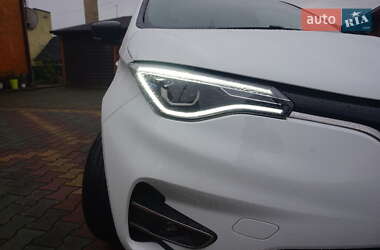 Хэтчбек Renault Zoe 2020 в 
