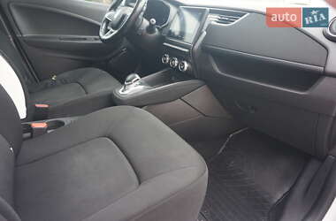 Хэтчбек Renault Zoe 2020 в 