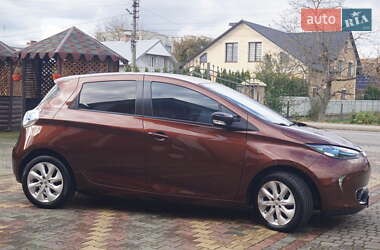 Хэтчбек Renault Zoe 2015 в 