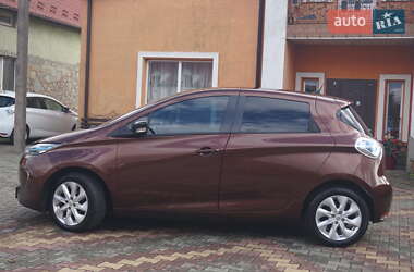 Хэтчбек Renault Zoe 2015 в 