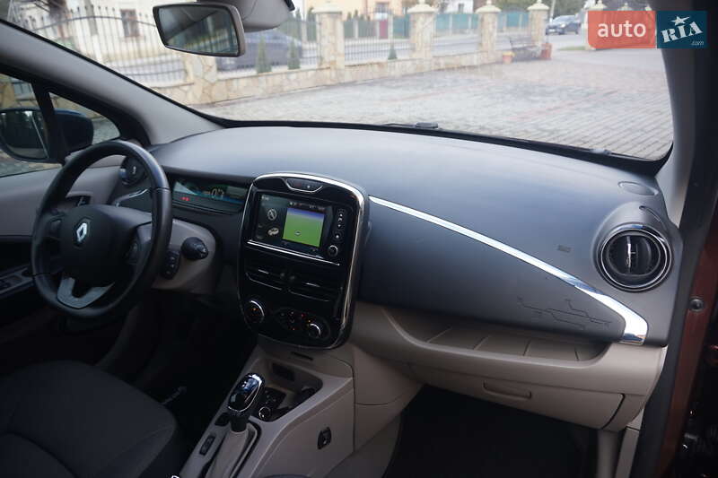 Хэтчбек Renault Zoe 2015 в Самборе