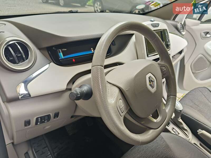 Хетчбек Renault Zoe 2017 в Надвірній фото 12 Хетчбек Renault Zoe 2017 в Надвірній