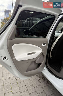 Хэтчбек Renault Zoe 2018 в 