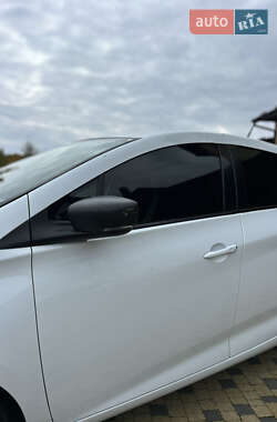 Хэтчбек Renault Zoe 2021 в 