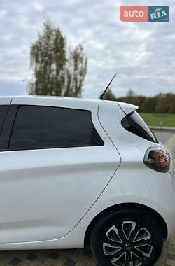 Хэтчбек Renault Zoe 2021 в 