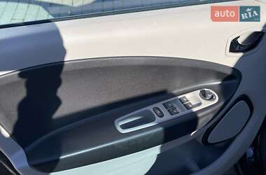 Хетчбек Renault Zoe 2014 в 