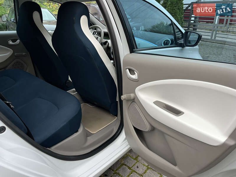 Хетчбек Renault Zoe 2013 в Звягелі фото 23 Хетчбек Renault Zoe 2013 в Звягелі