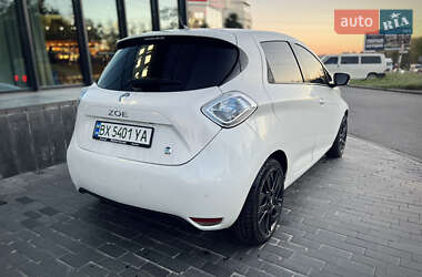 Хетчбек Renault Zoe 2015 в 