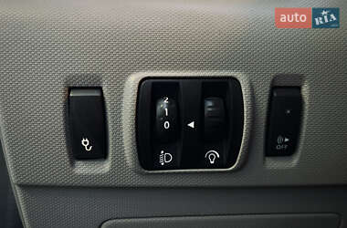 Хетчбек Renault Zoe 2015 в 