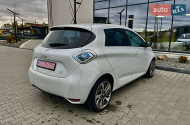 Хэтчбек Renault Zoe 2015 в 