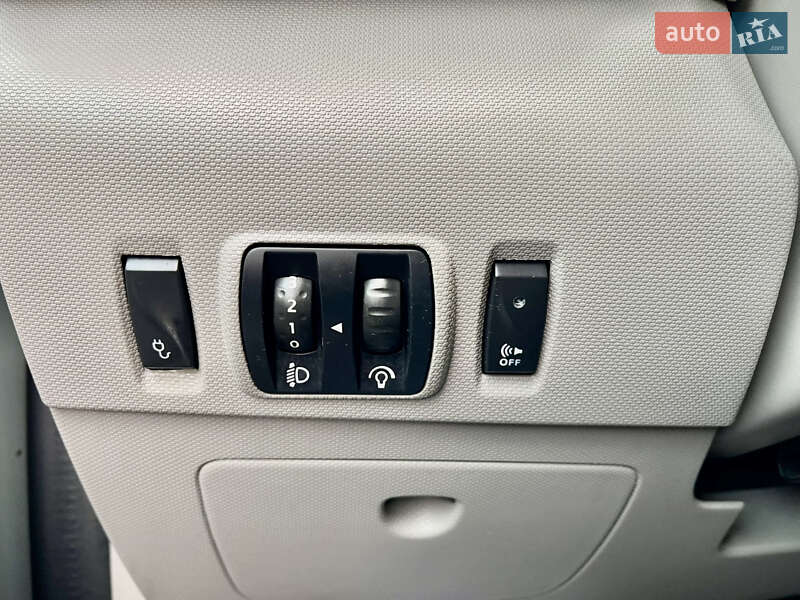 Хэтчбек Renault Zoe 2015 в Луцке фото 28 Хэтчбек Renault Zoe 2015 в Луцке