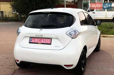 Хэтчбек Renault Zoe 2017 в 
