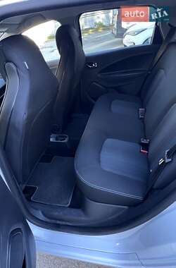 Хэтчбек Renault Zoe 2017 в 
