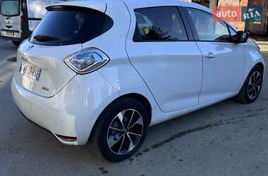 Хэтчбек Renault Zoe 2017 в 