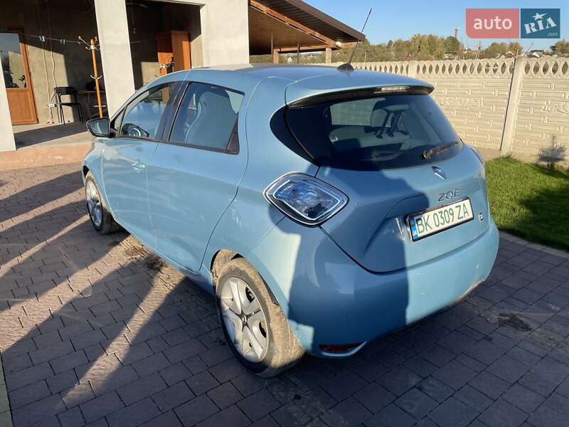 Хетчбек Renault Zoe 2015 в Дубні фото 8 Хетчбек Renault Zoe 2015 в Дубні