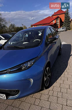 Хэтчбек Renault Zoe 2019 в 