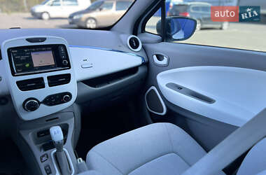 Хетчбек Renault Zoe 2014 в  фото 26 Хетчбек Renault Zoe 2014 в