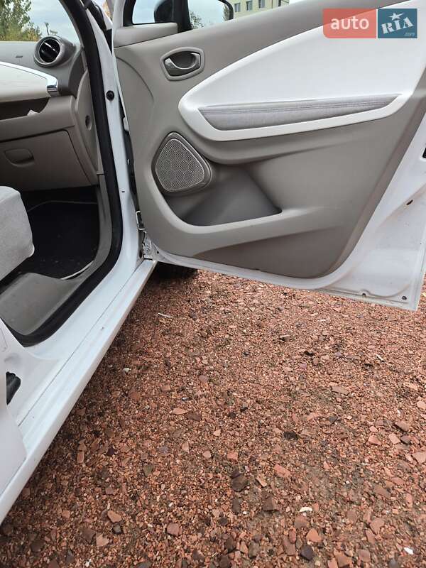 Хэтчбек Renault Zoe 2017 в Киеве фото 18 Хэтчбек Renault Zoe 2017 в Киеве