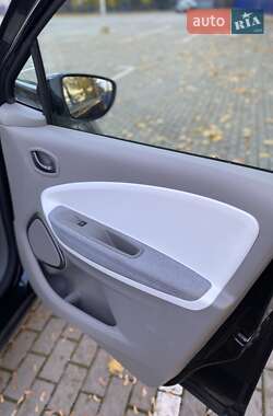 Хэтчбек Renault Zoe 2019 в 