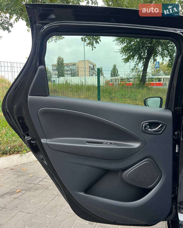 Хэтчбек Renault Zoe 2018 в Киеве фото 11 Хэтчбек Renault Zoe 2018 в Киеве