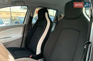 Хетчбек Renault Zoe 2015 в  фото 13 Хетчбек Renault Zoe 2015 в