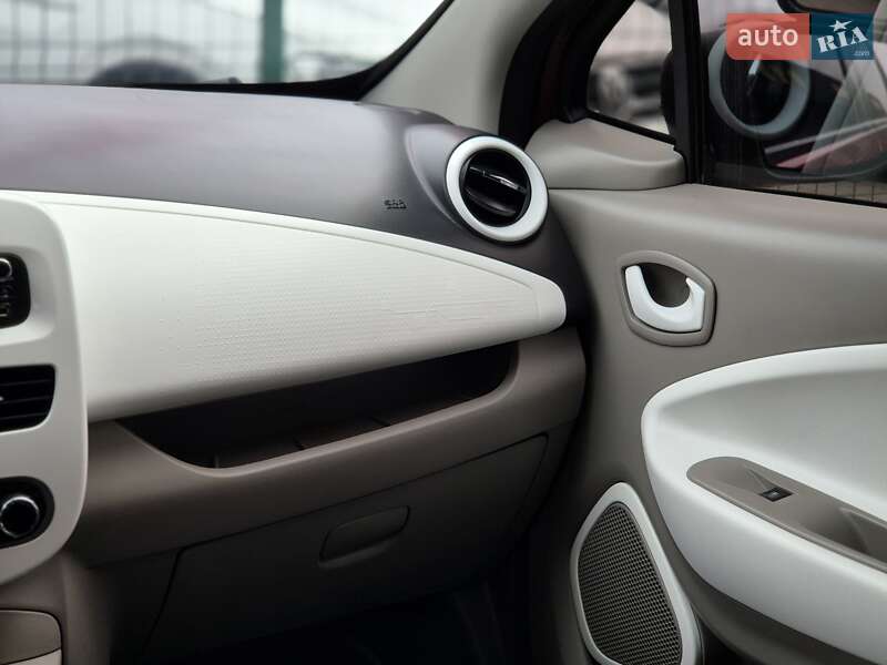Хетчбек Renault Zoe 2018 в Бердичеві фото 51 Хетчбек Renault Zoe 2018 в Бердичеві