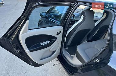 Хетчбек Renault Zoe 2015 в  фото 19 Хетчбек Renault Zoe 2015 в