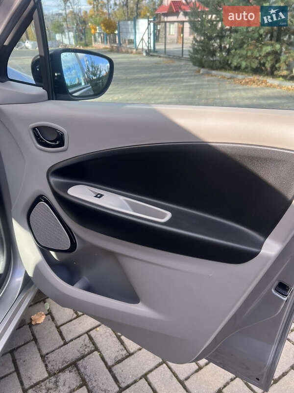 Хетчбек Renault Zoe 2015 в Золочеві