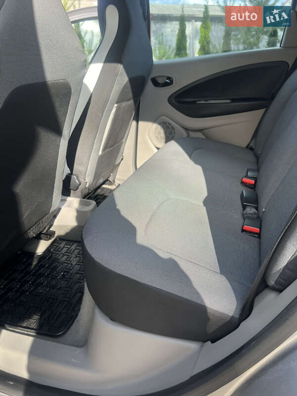 Хетчбек Renault Zoe 2015 в Золочеві