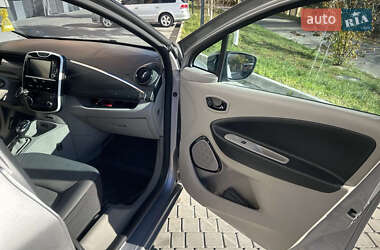 Хэтчбек Renault Zoe 2015 в 