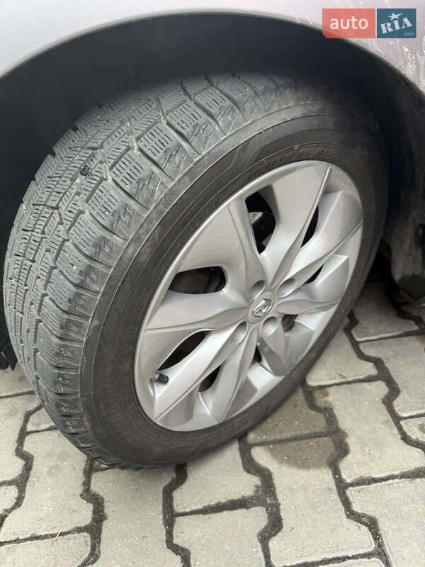 Хэтчбек Renault Zoe 2015 в Хмельницком