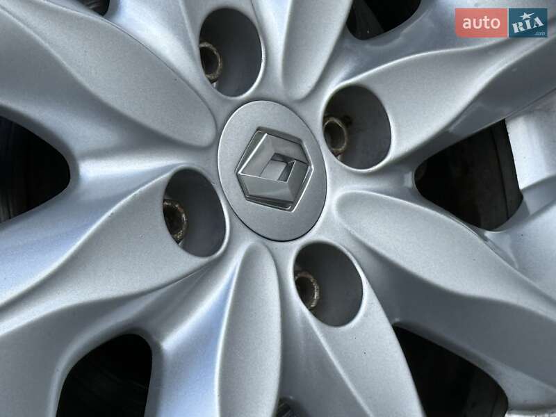 Хетчбек Renault Zoe 2013 в Дрогобичі