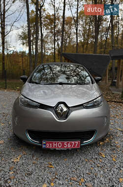 Хэтчбек Renault Zoe 2016 в 