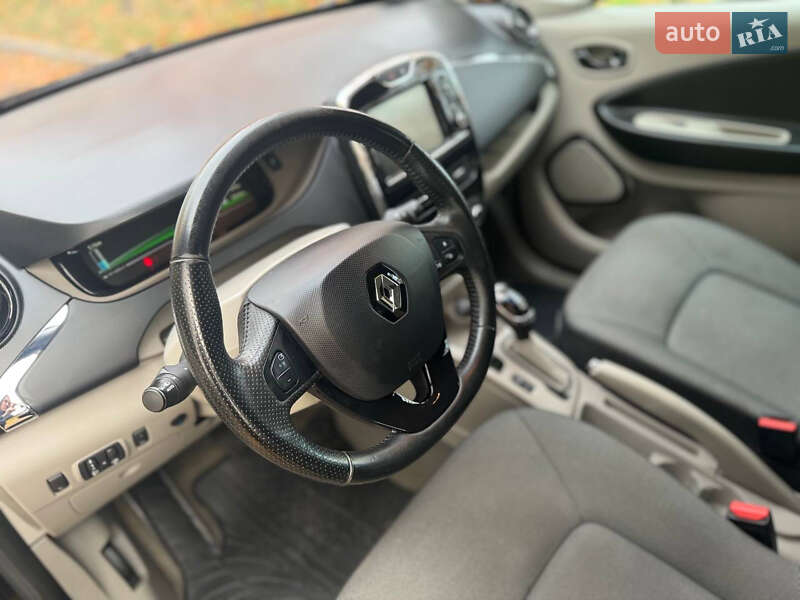 Хетчбек Renault Zoe 2015 в Рівному фото 17 Хетчбек Renault Zoe 2015 в Рівному