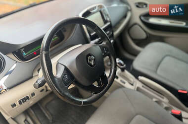 Хетчбек Renault Zoe 2015 в 