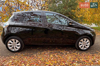 Хетчбек Renault Zoe 2015 в 