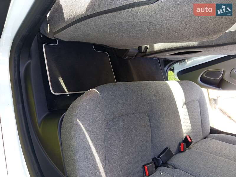 Хэтчбек Renault Zoe 2020 в Ходорове