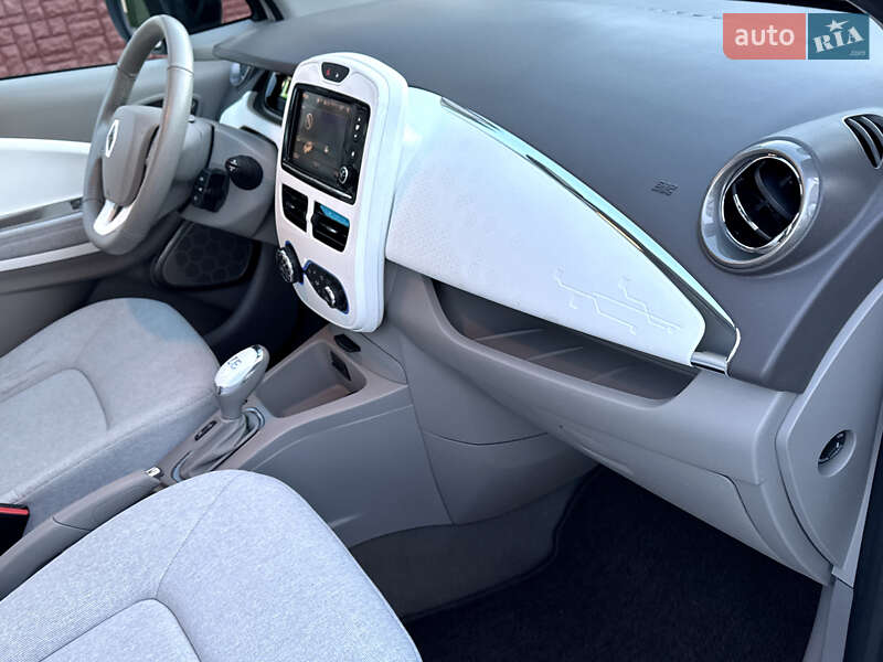 Хэтчбек Renault Zoe 2017 в Самборе фото 64 Хэтчбек Renault Zoe 2017 в Самборе