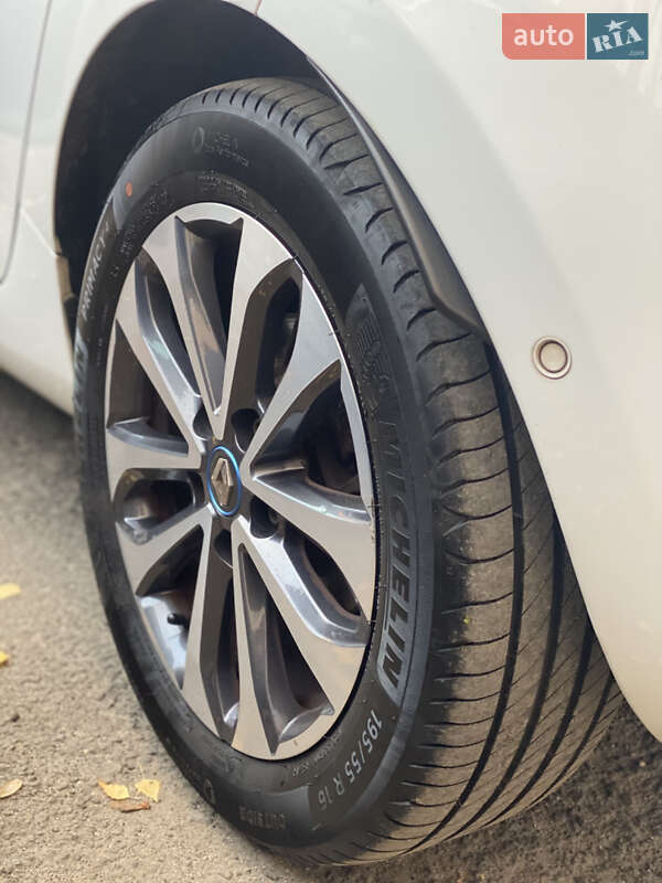 Хэтчбек Renault Zoe 2020 в Тернополе фото 15 Хэтчбек Renault Zoe 2020 в Тернополе