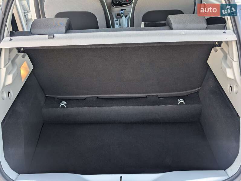 Хэтчбек Renault Zoe 2016 в Дрогобыче