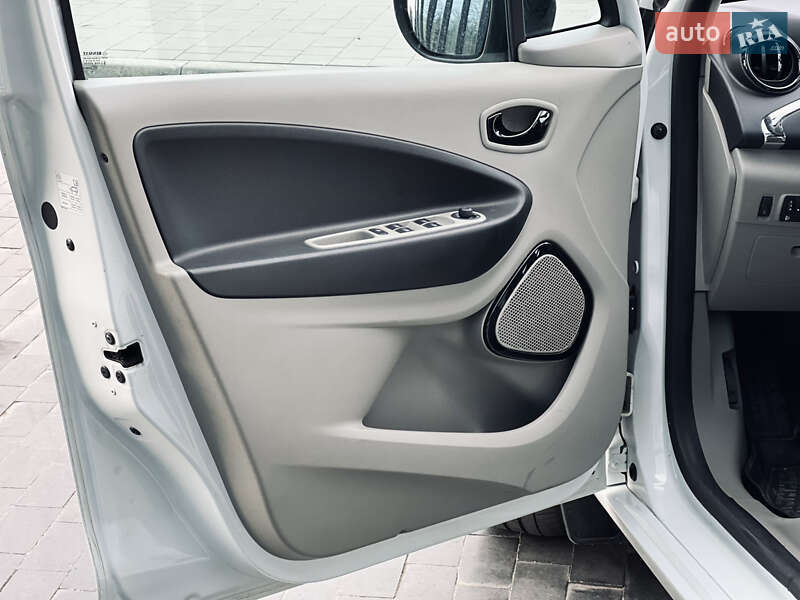 Хэтчбек Renault Zoe 2015 в Тернополе