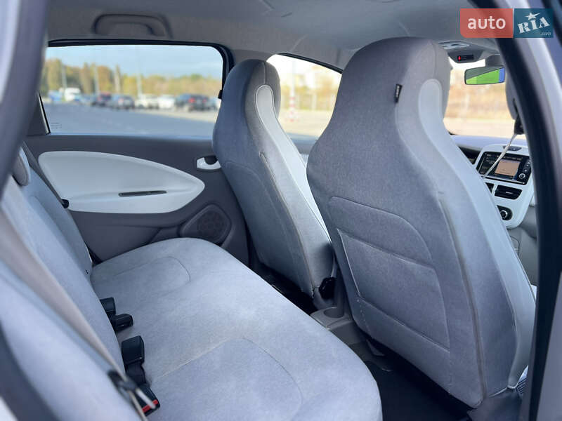 Хэтчбек Renault Zoe 2014 в Дубно