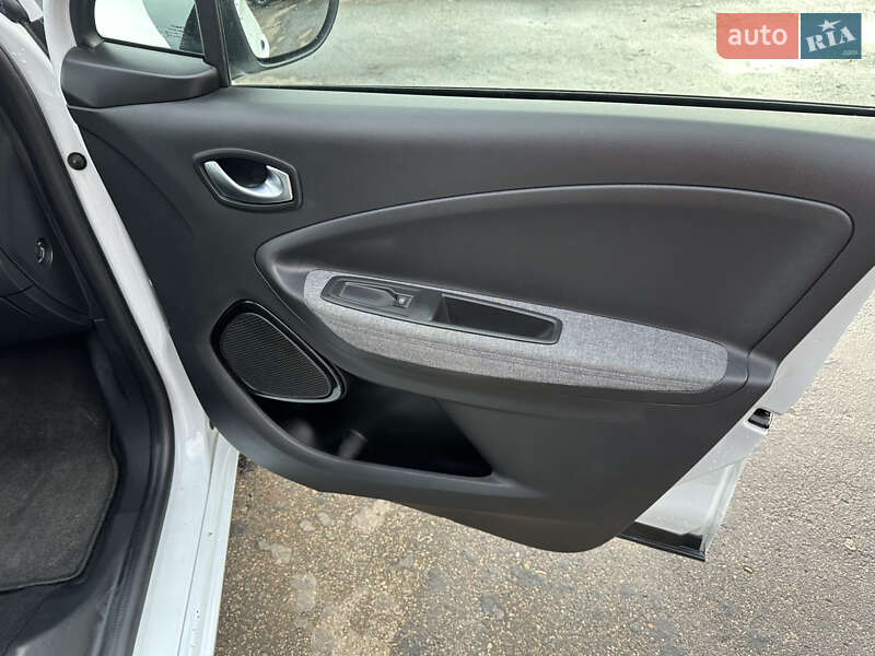 Хэтчбек Renault Zoe 2020 в Долине