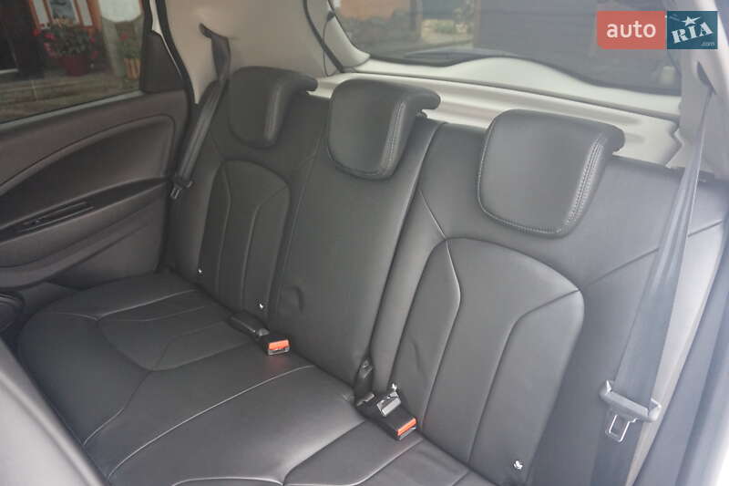 Хэтчбек Renault Zoe 2020 в Самборе