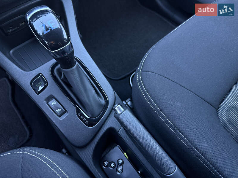 Хэтчбек Renault Zoe 2017 в Ужгороде