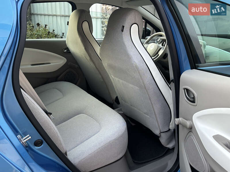 Хэтчбек Renault Zoe 2017 в Дубно